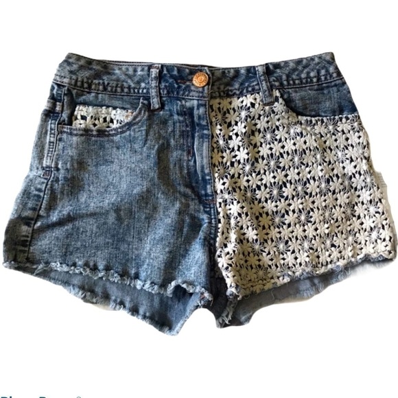 Celebrity Pink High Waisted Lace Shorts | 6 - Picture 1 of 5